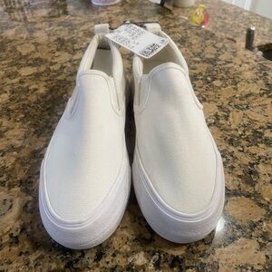 H&M white canvas slip on sneakers NEW Sz 8